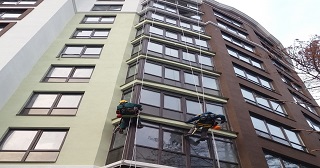Установка крыши на балкон Ржев цена от 1040 руб. м/2.